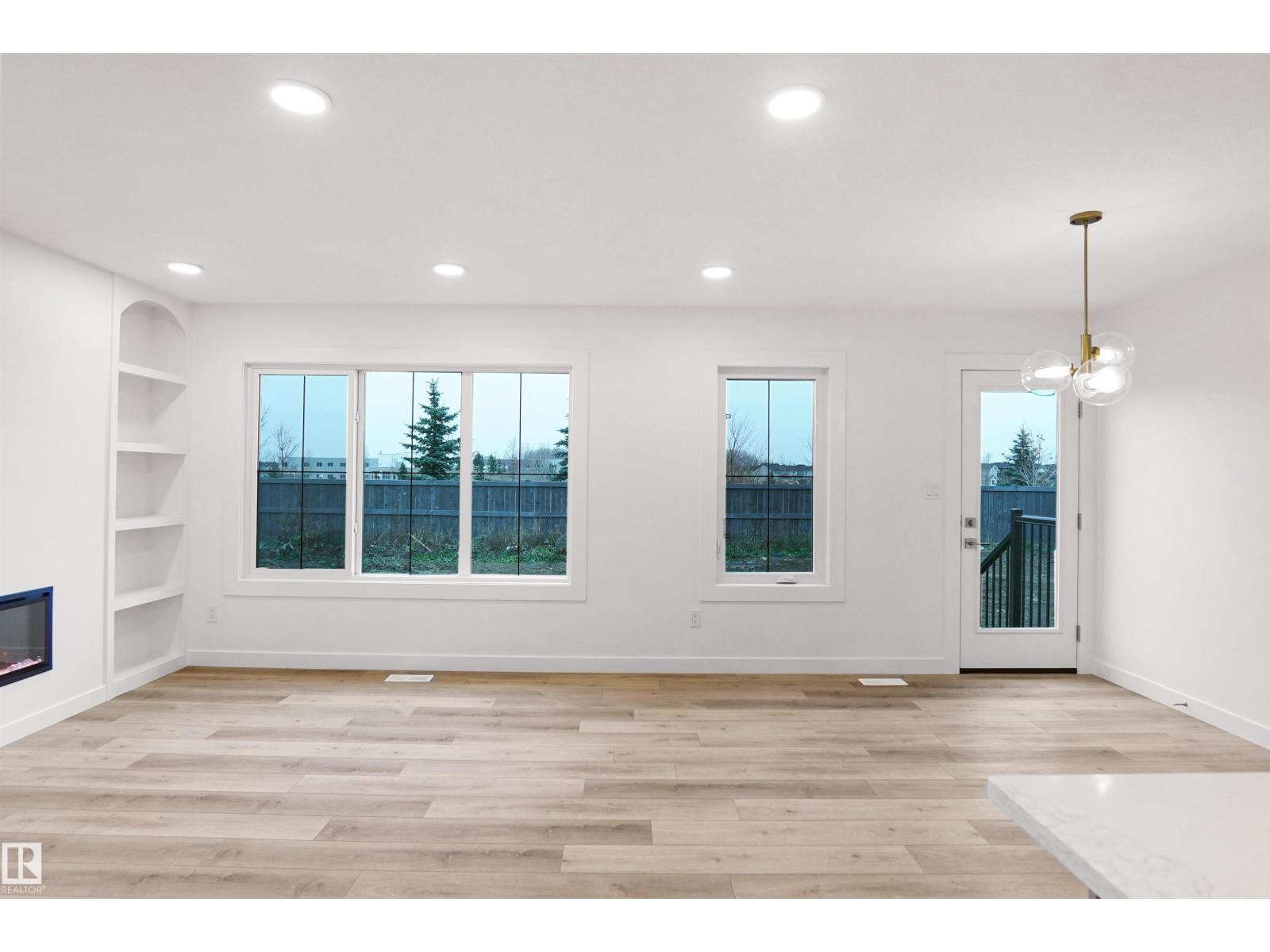 Property photograph 6 for MLS E4501518