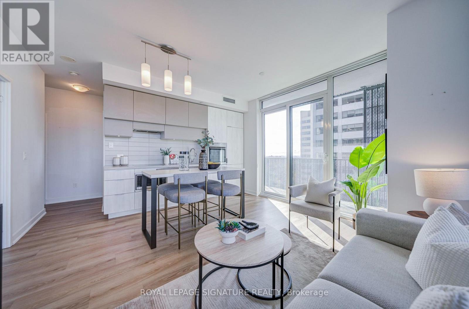 1705- 8 Eglinton Avenue East, Toronto, ON photo 16