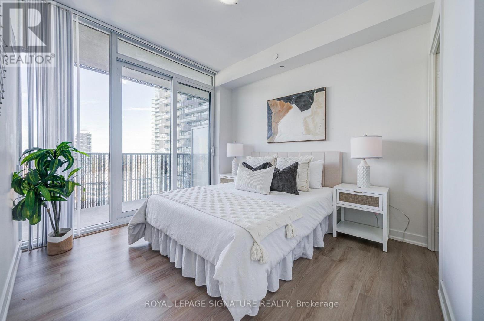 1705- 8 Eglinton Avenue East, Toronto, ON photo 21