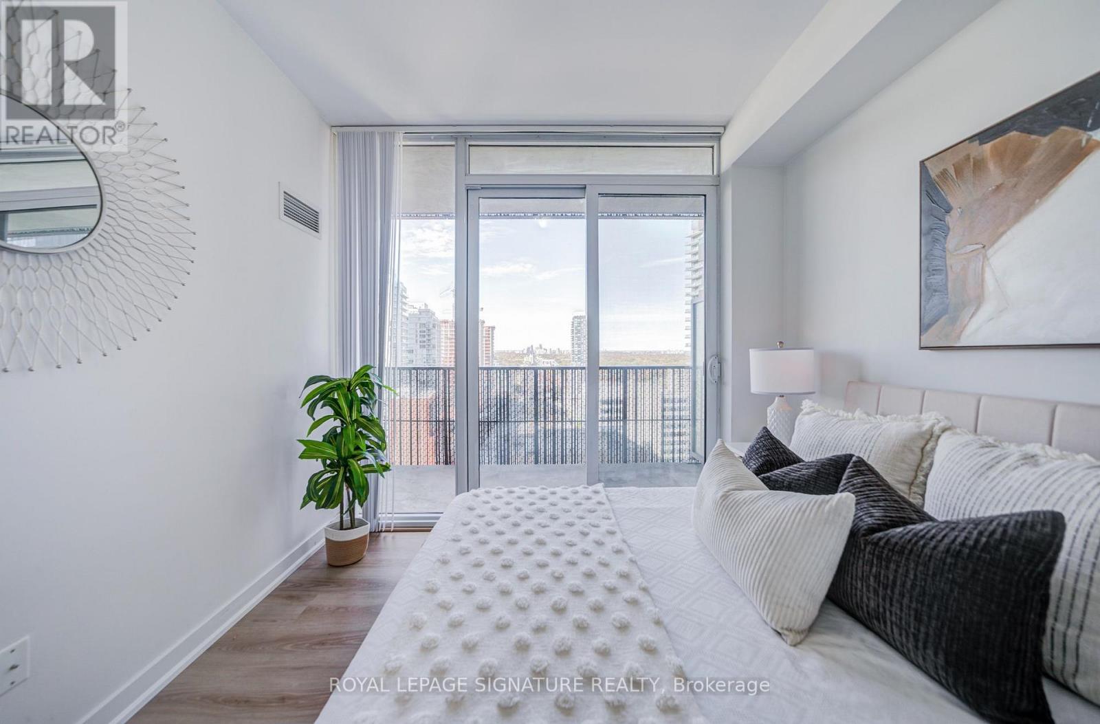 1705- 8 Eglinton Avenue East, Toronto, ON photo 24