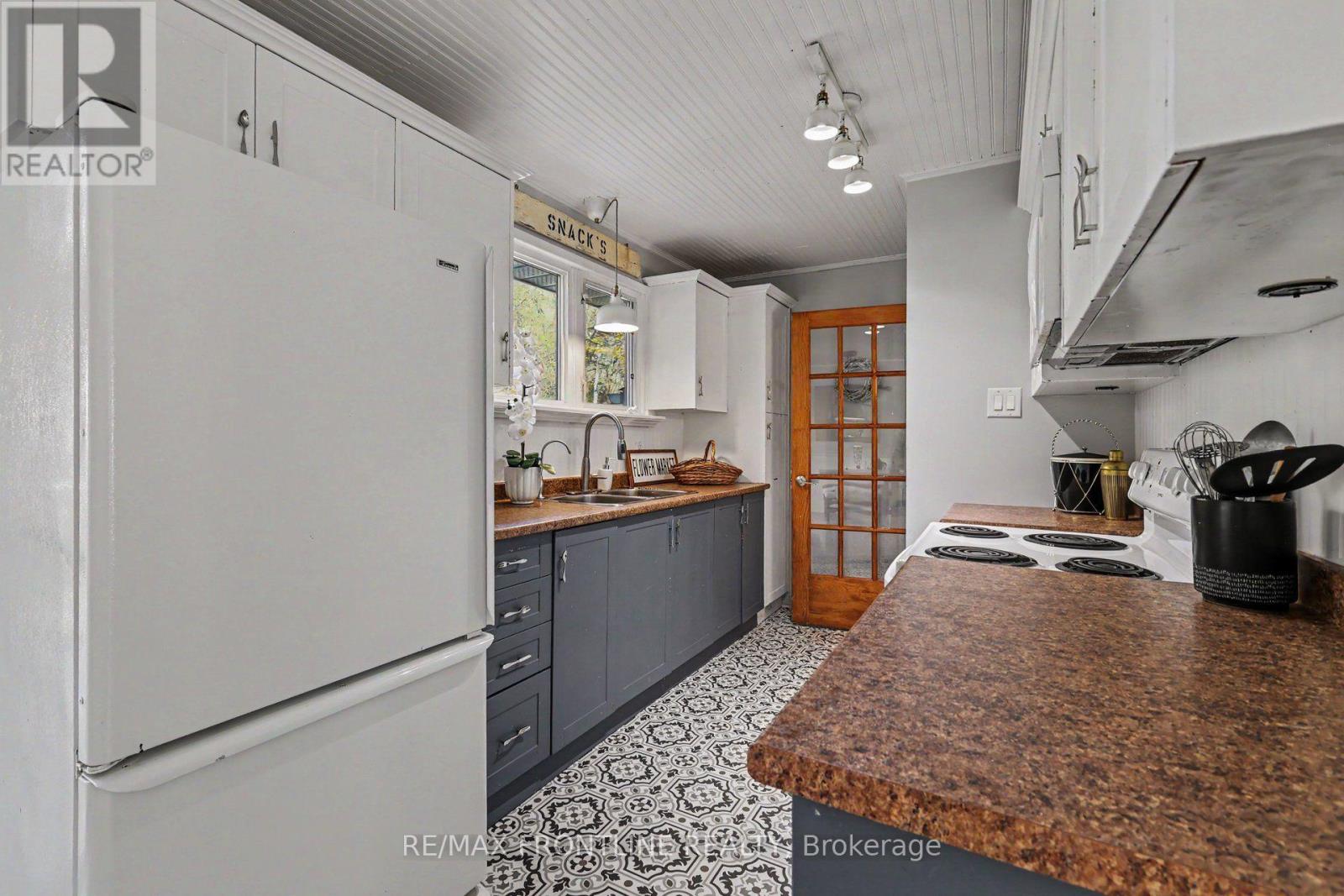 2498 RIDEAU FERRY ROAD, Drummond/North Elmsley — photo 11
