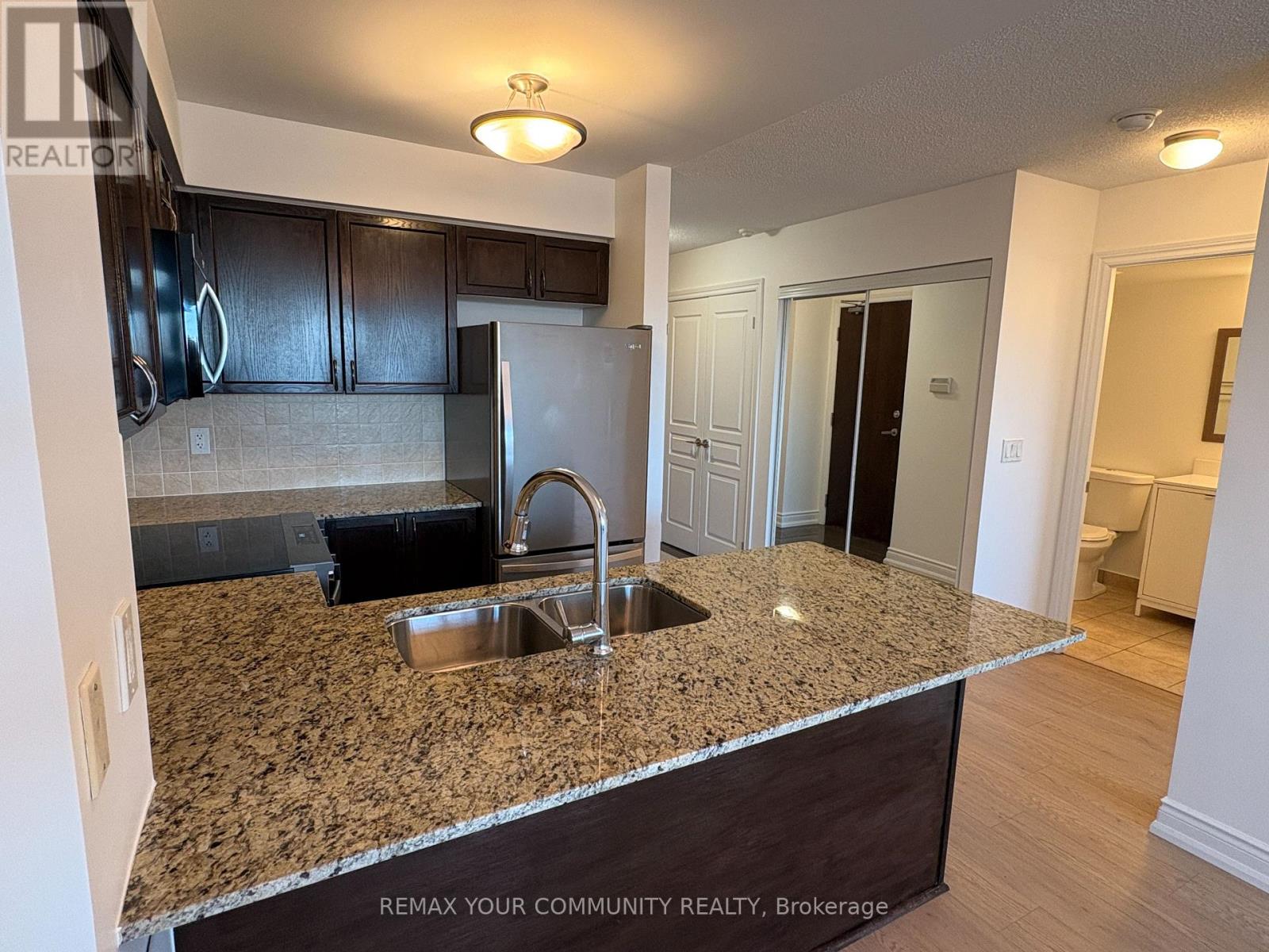 310 - 7 NORTH PARK ROAD, Vaughan (Beverley Glen) — photo 4