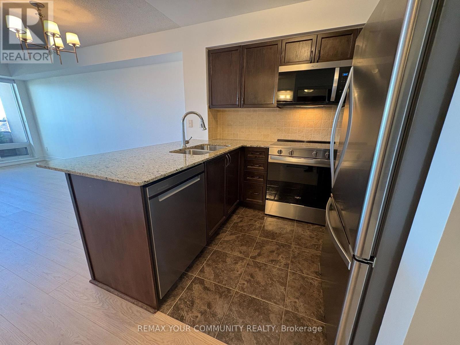 310 - 7 NORTH PARK ROAD, Vaughan (Beverley Glen) — photo 5