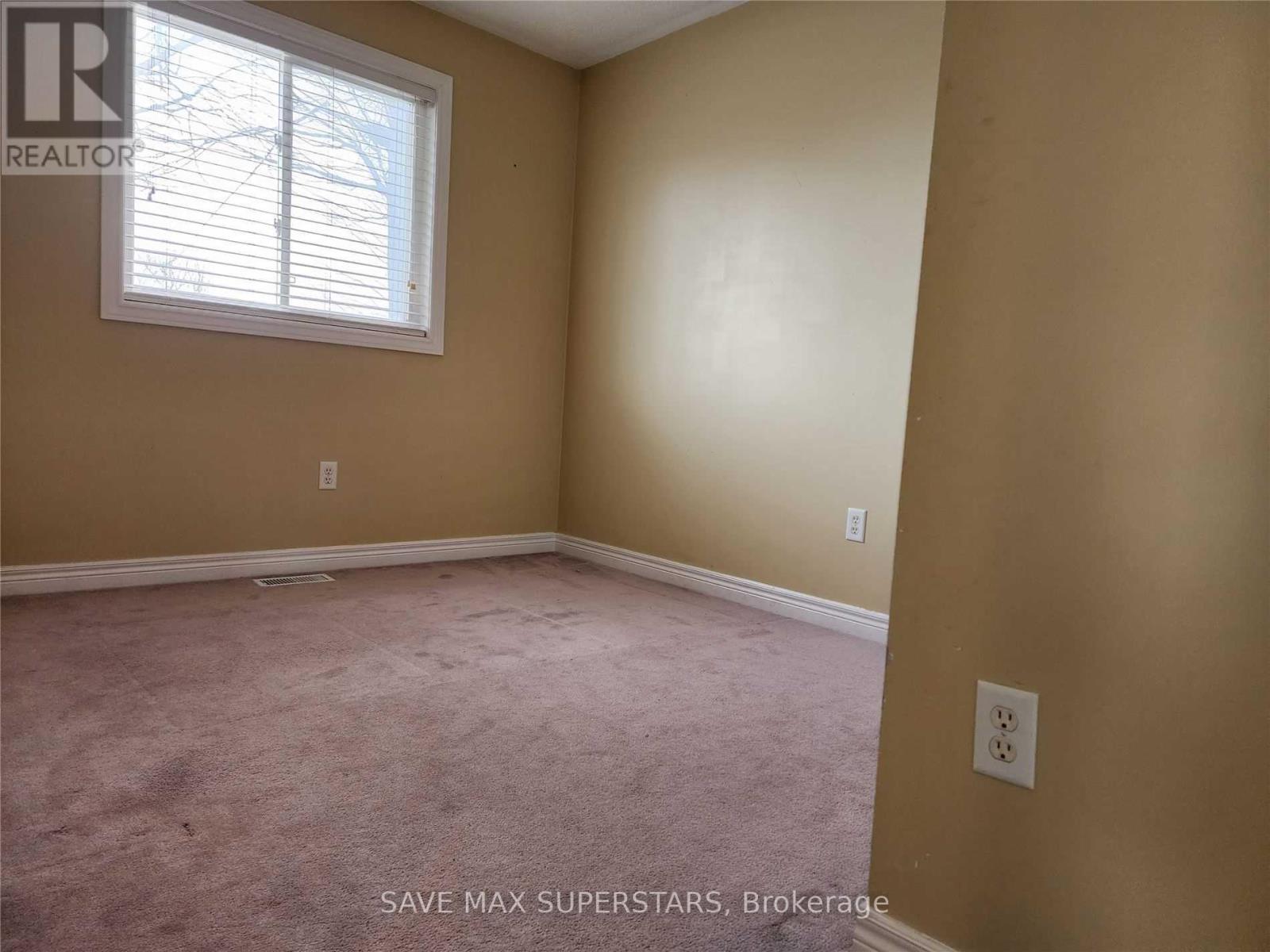 1 Lister Drive, Barrie photo 10