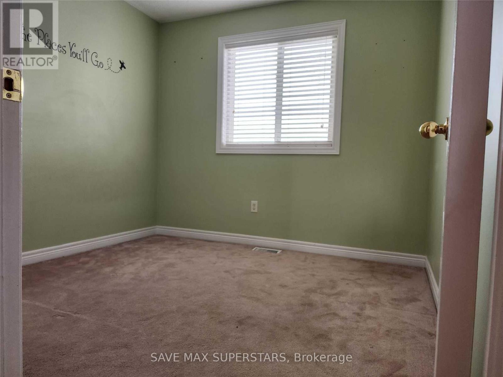 1 Lister Drive, Barrie photo 11
