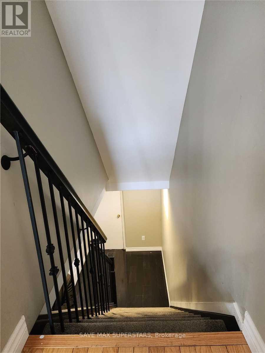 1 Lister Drive, Barrie photo 14