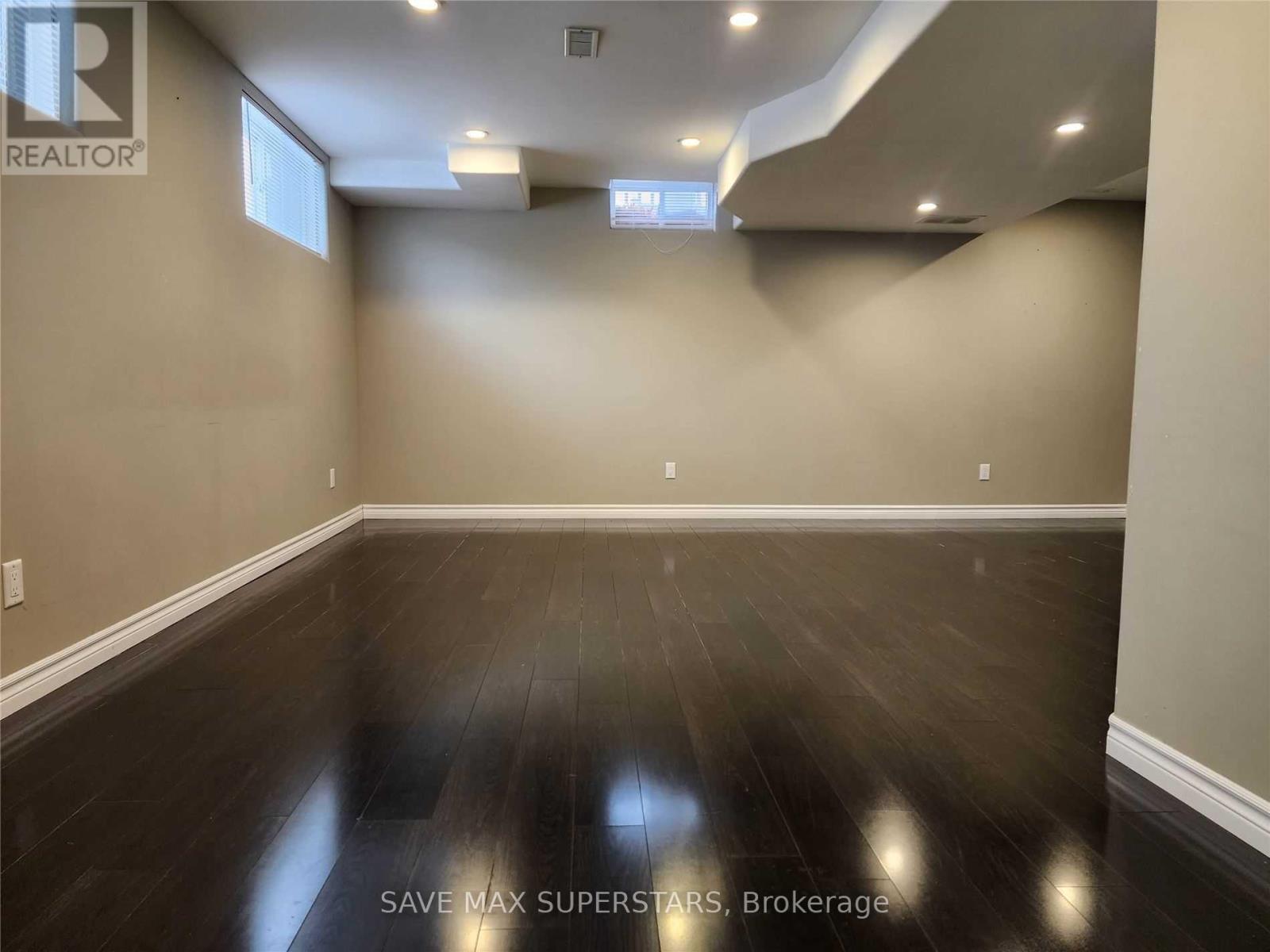 1 Lister Drive, Barrie photo 16