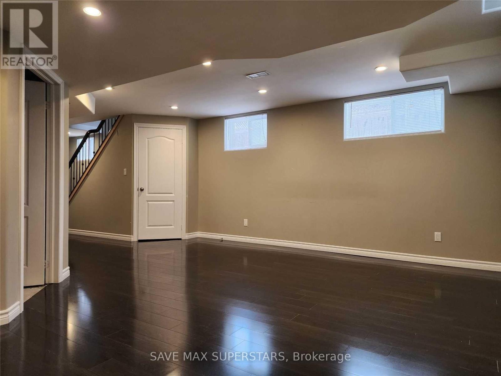 1 Lister Drive, Barrie photo 18