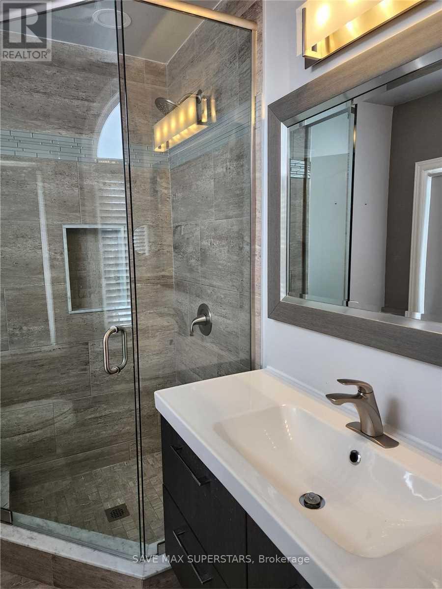 1 Lister Drive, Barrie photo 6