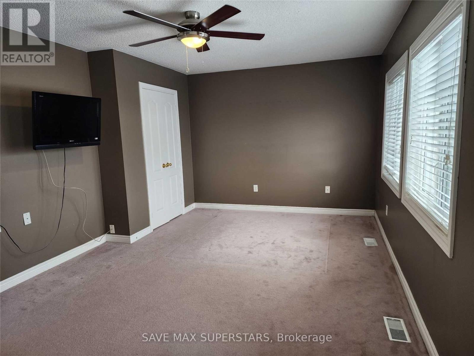 1 Lister Drive, Barrie photo 7