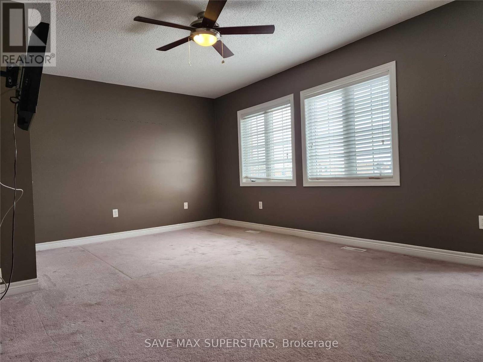 1 Lister Drive, Barrie photo 8