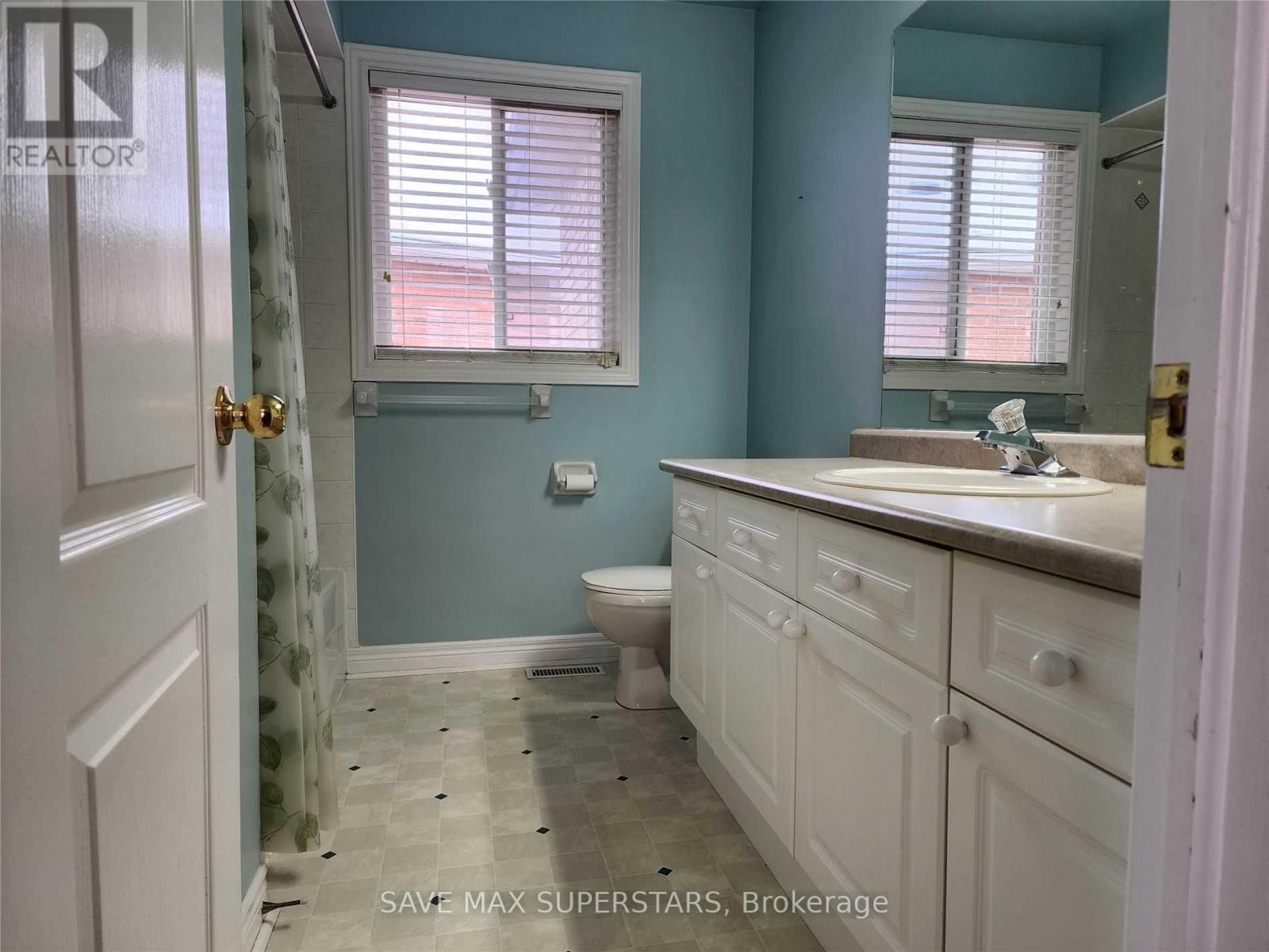 1 Lister Drive, Barrie photo 9