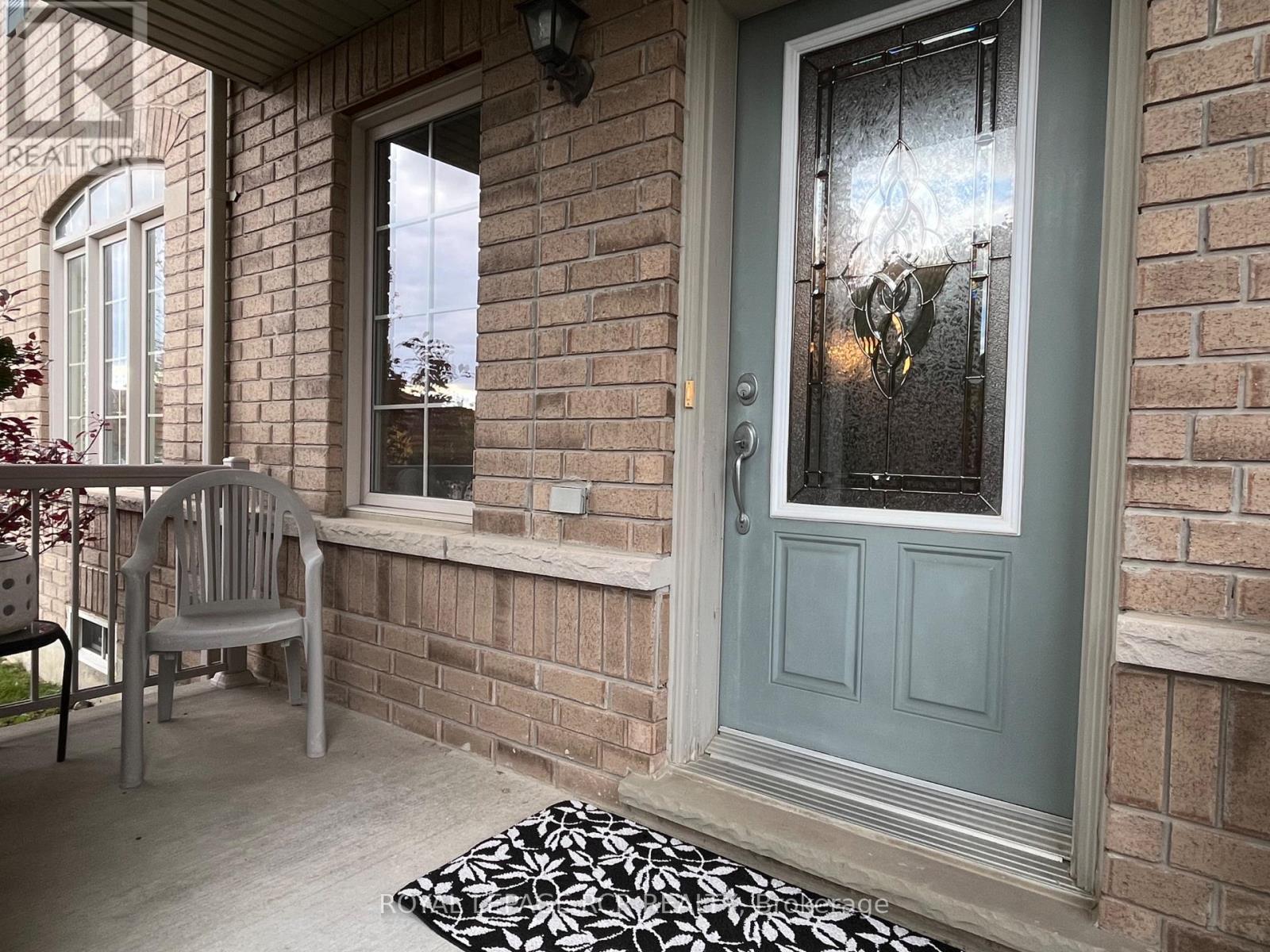 10 Rutherford Road, Bradford West Gwillimbury photo 3