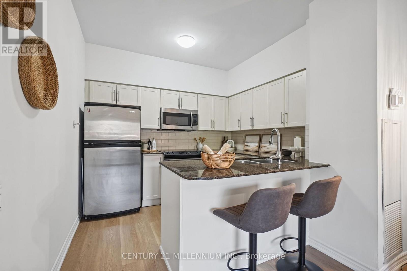 TH109- 15 Windermere Avenue, Toronto, ON photo 16