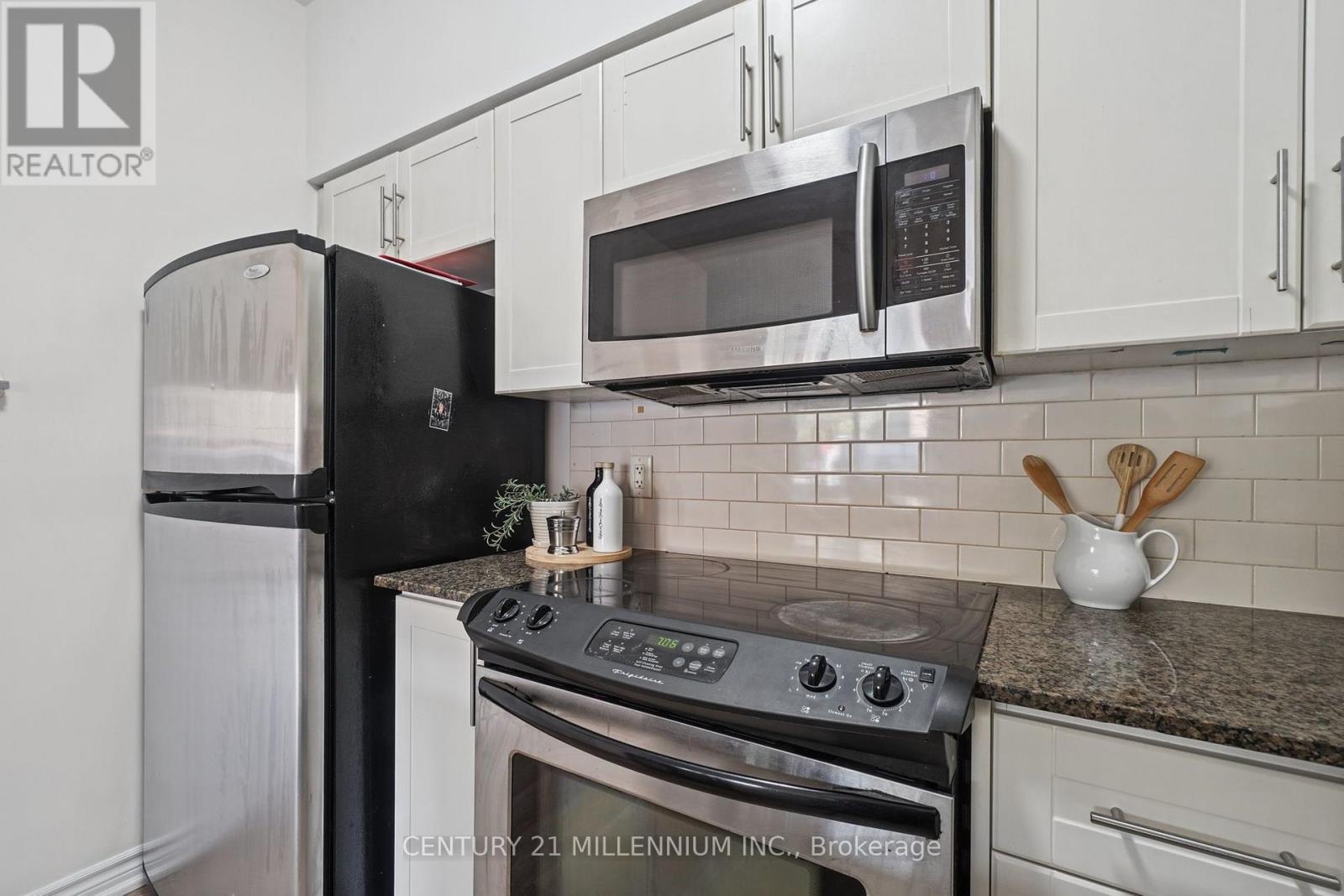 TH109- 15 Windermere Avenue, Toronto, ON photo 22