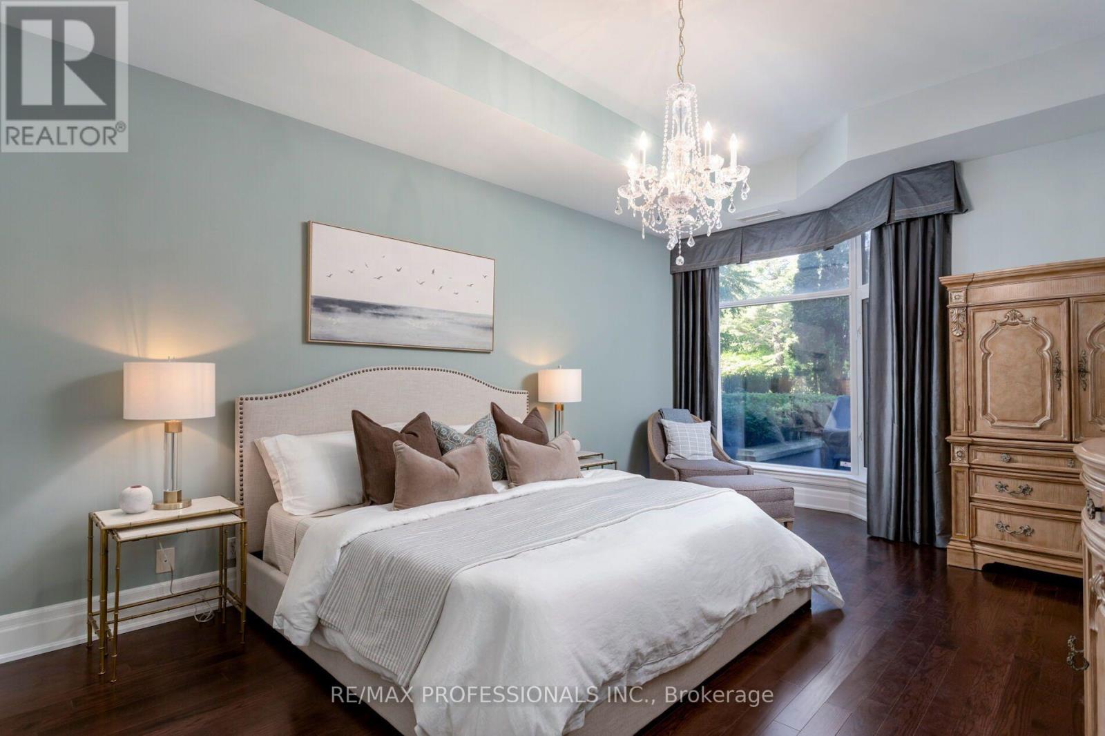 108- 9 Burnhamthorpe Crescent, Toronto, ON photo 42