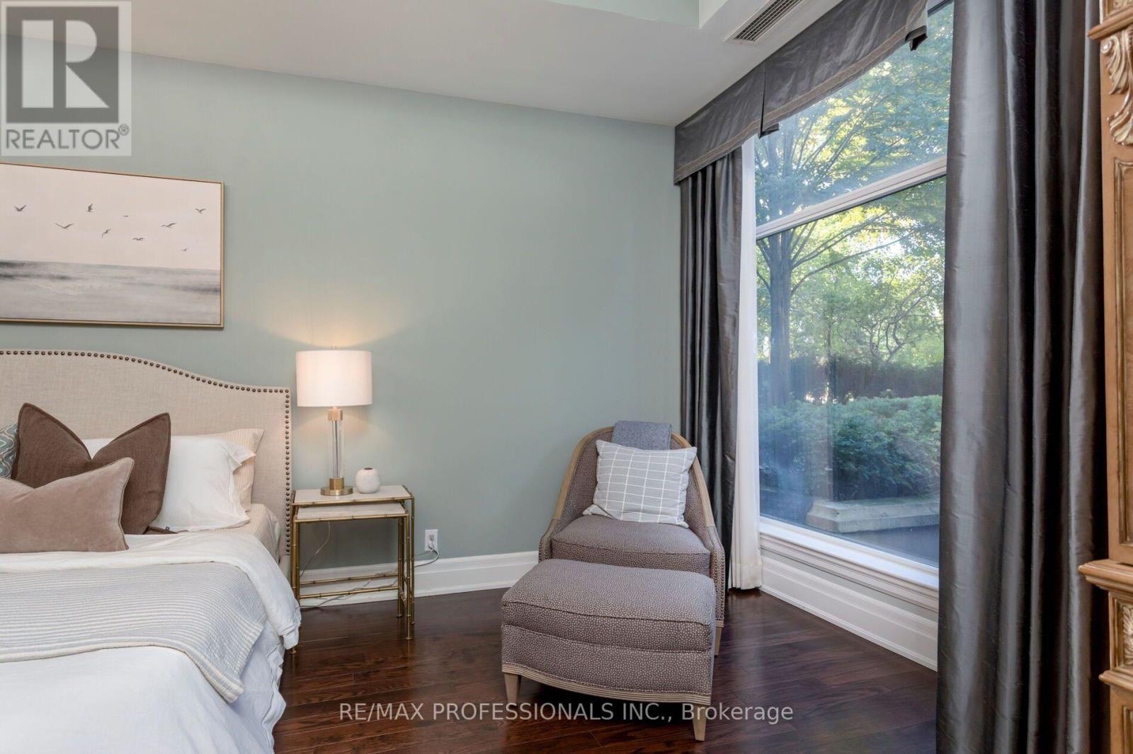 108- 9 Burnhamthorpe Crescent, Toronto, ON photo 43