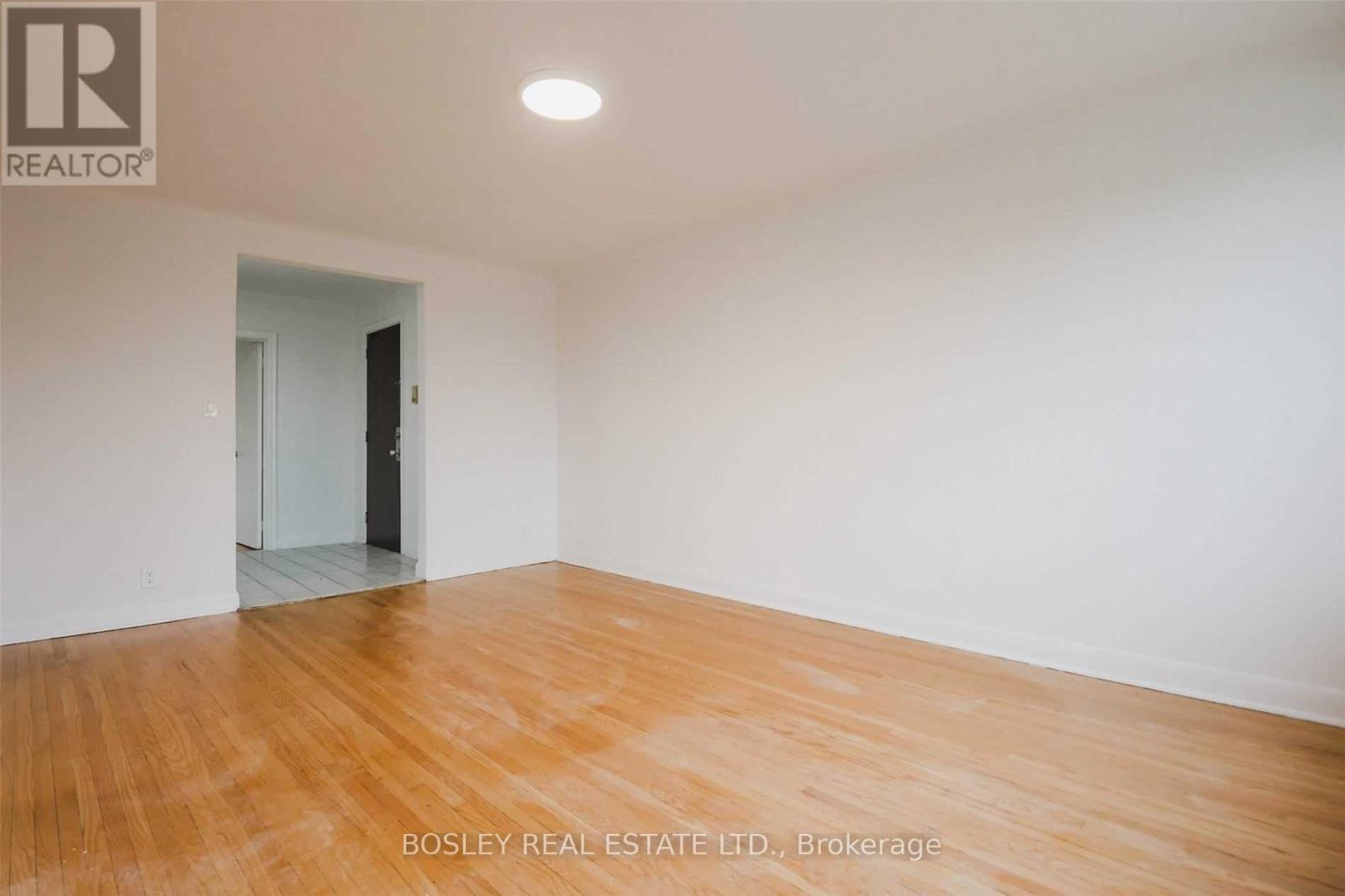 4 - 11 CALVINGTON DRIVE, Toronto (Downsview-Roding-CFB) — photo 3