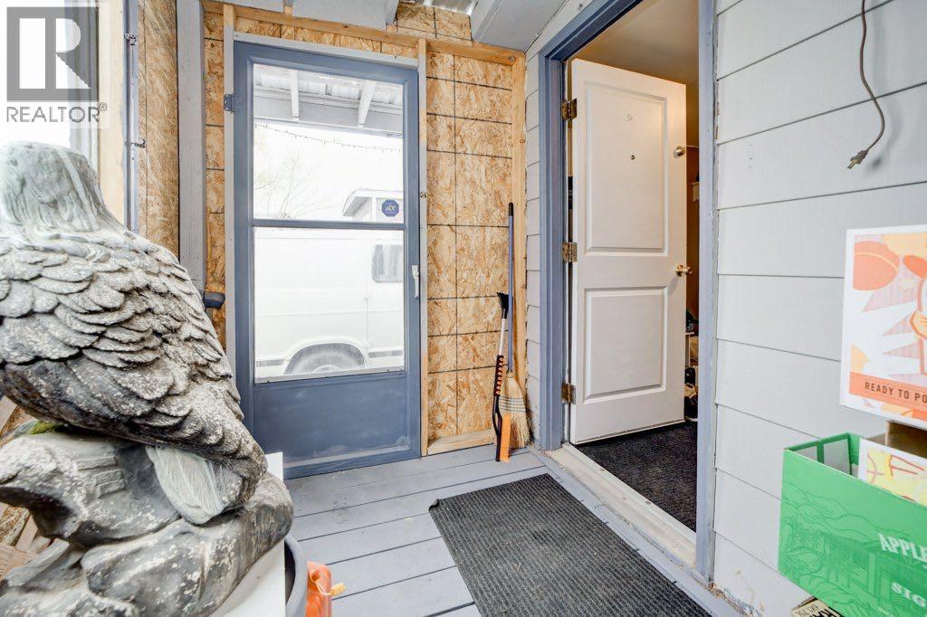 # 29, 895 Elizabeth Street, photo 5 of 38