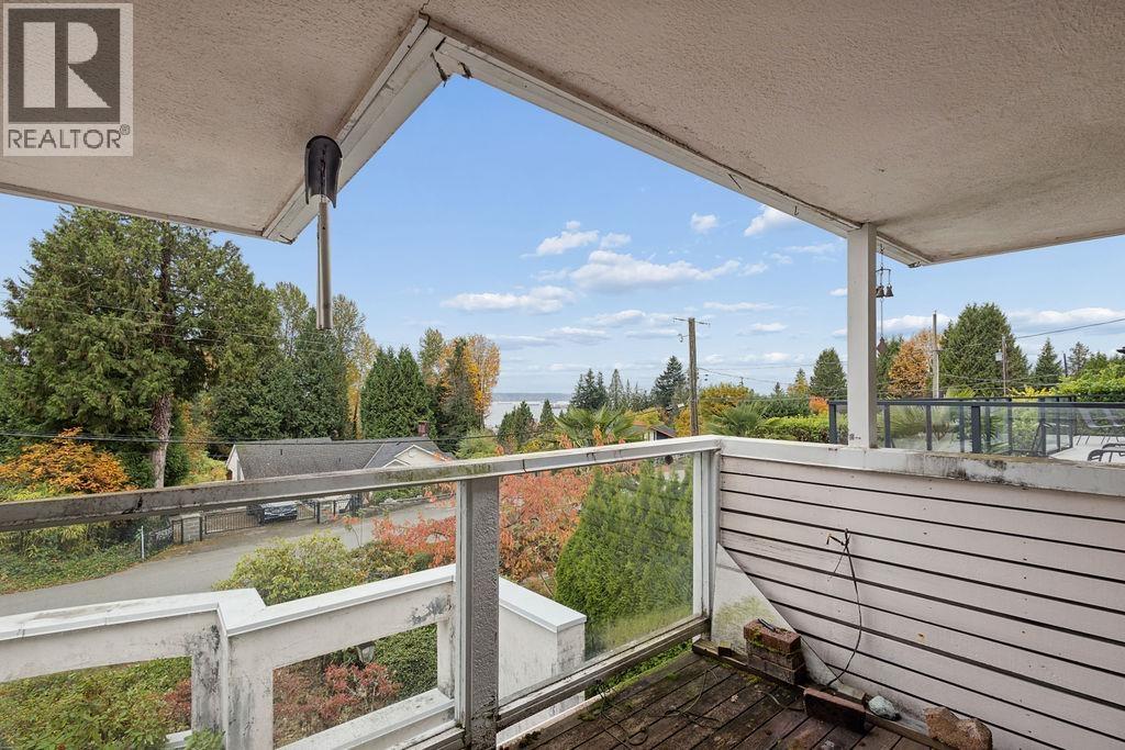 1115 Ottaburn Road, West Vancouver — photo 19
