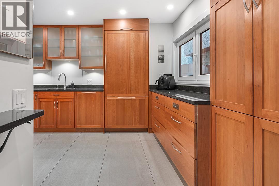 1080 Maple Street, Vancouver — photo 13
