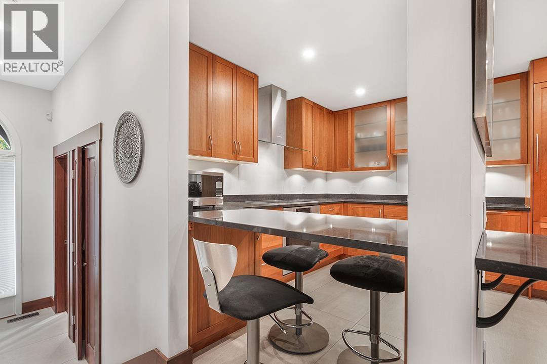 1080 Maple Street, Vancouver — photo 11