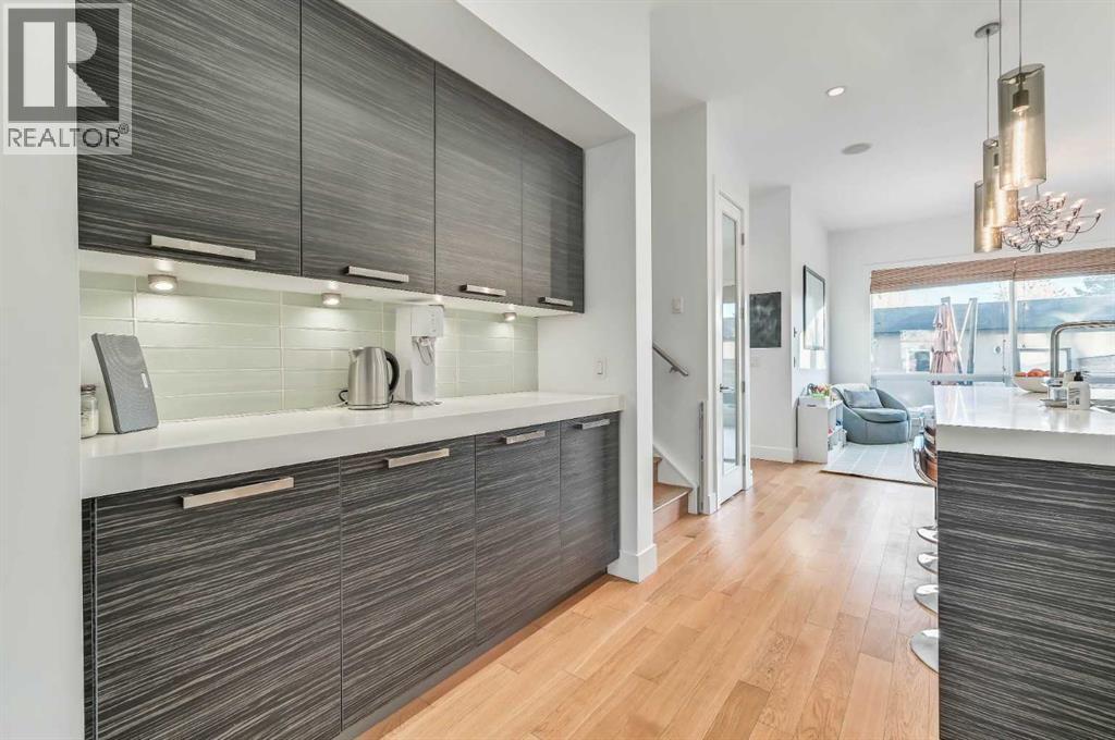 4210 19 Street SW, photo 11 of 31