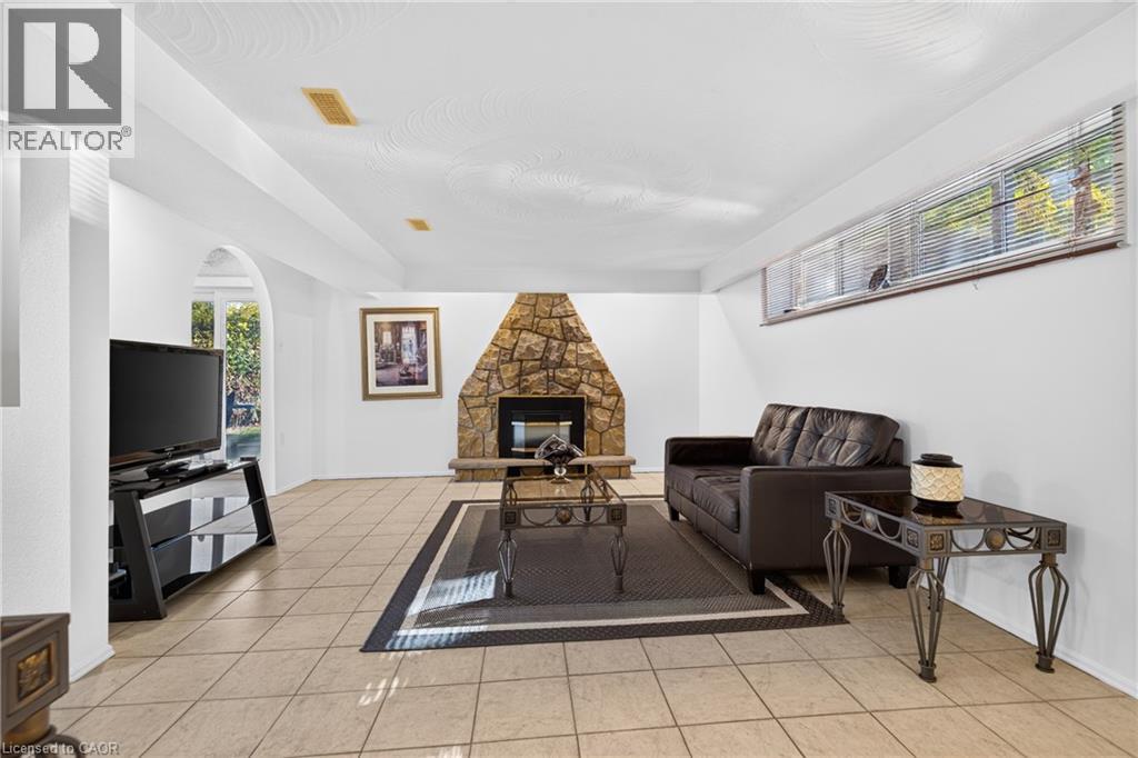 723 GREENHILL Avenue - 35
