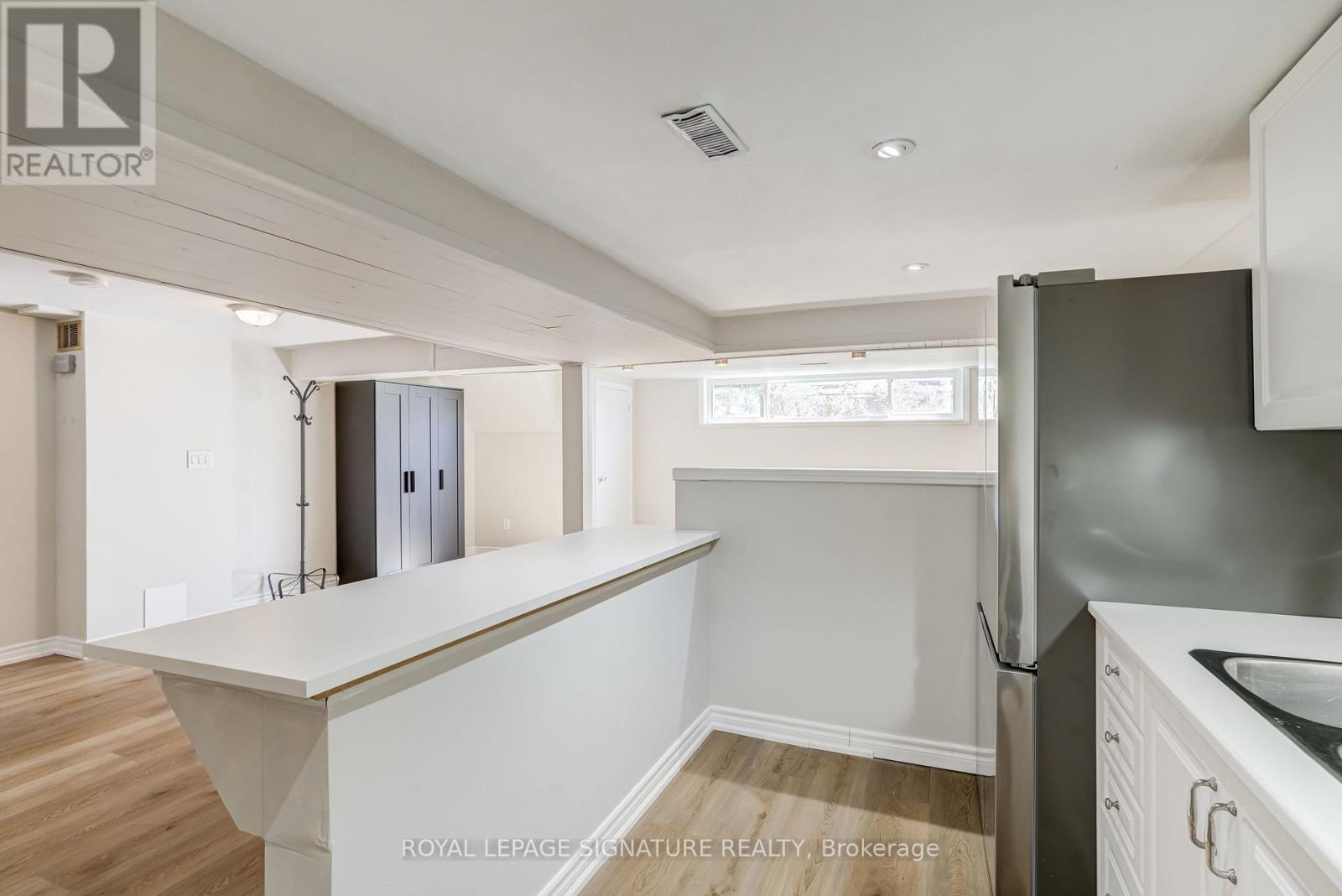 22 Painswick Crescent, Toronto, ON photo 35