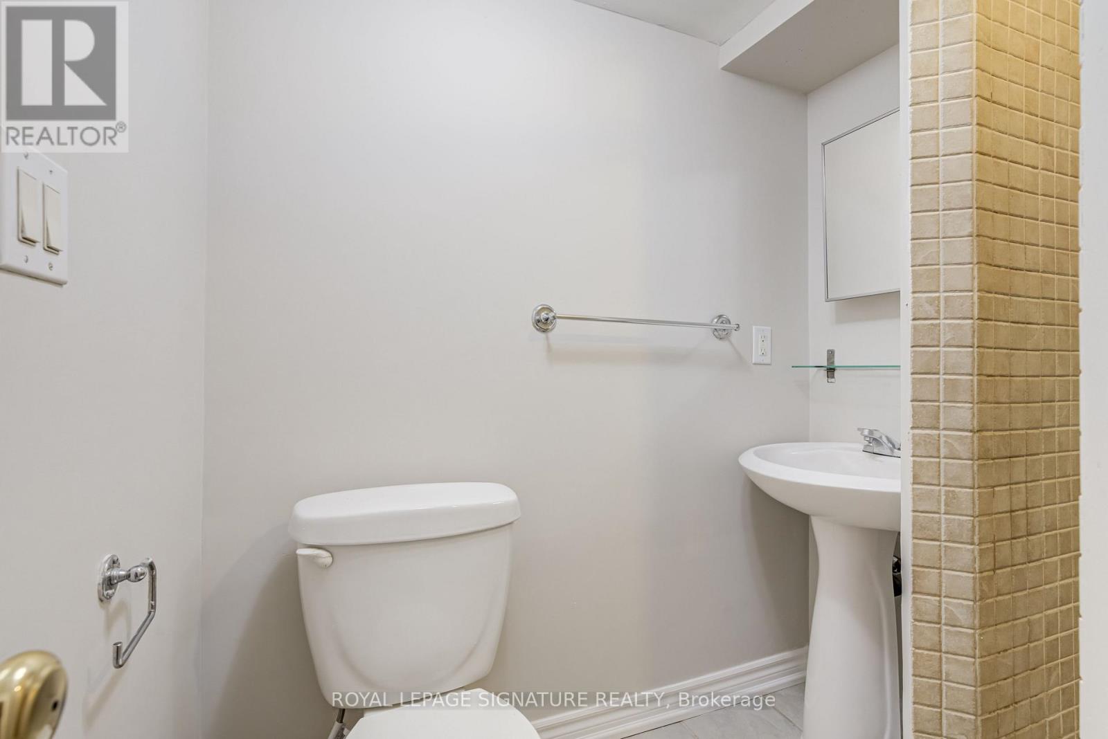 22 Painswick Crescent, Toronto, ON photo 41