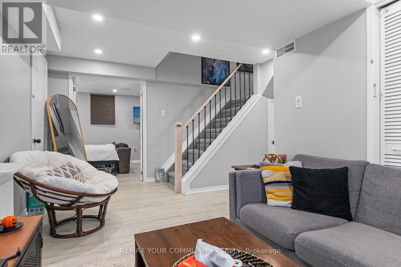2382 Annan Woods Drive, Pickering, ON photo 33