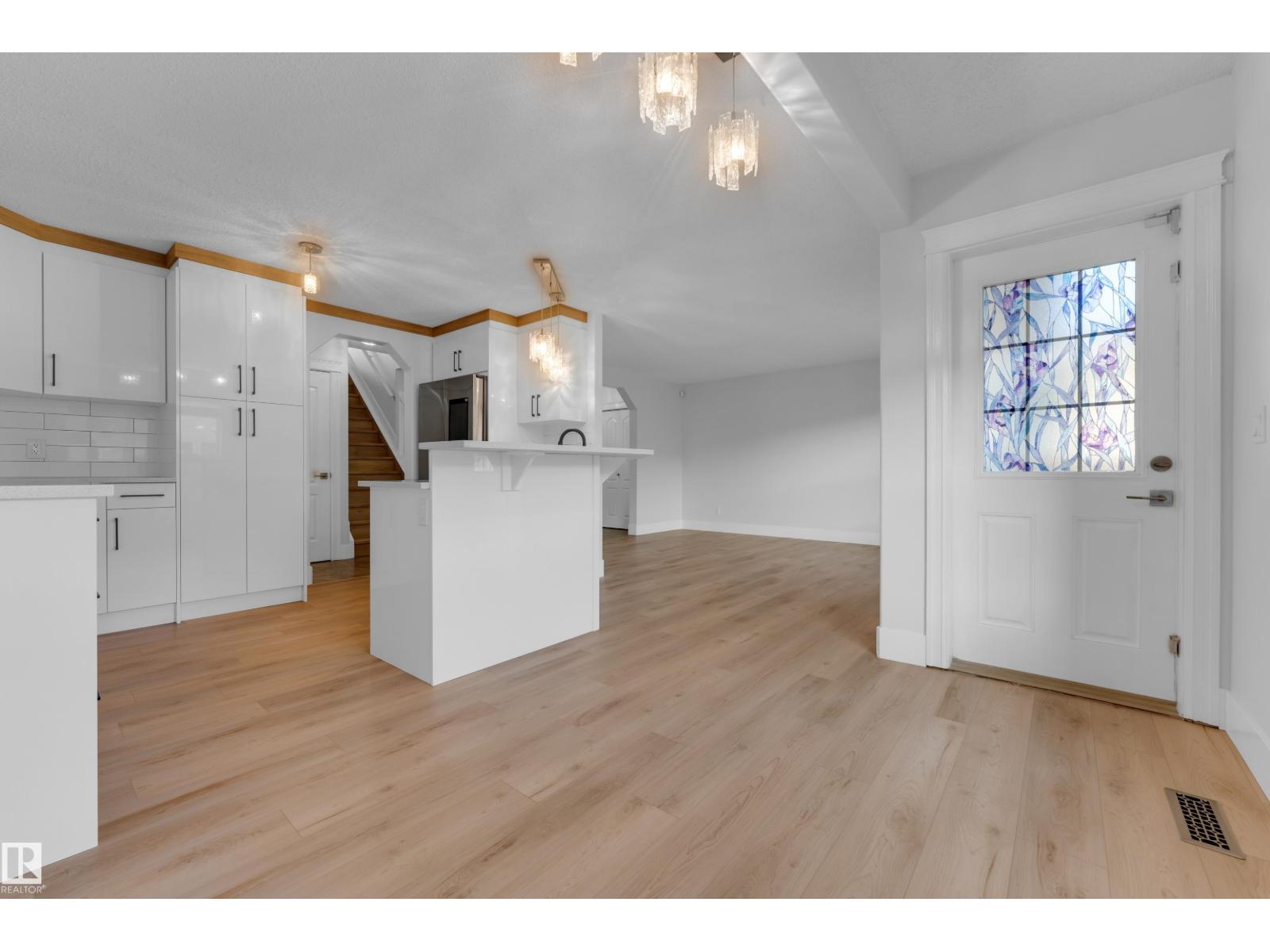 3003 25 AV NW, Edmonton — photo 11