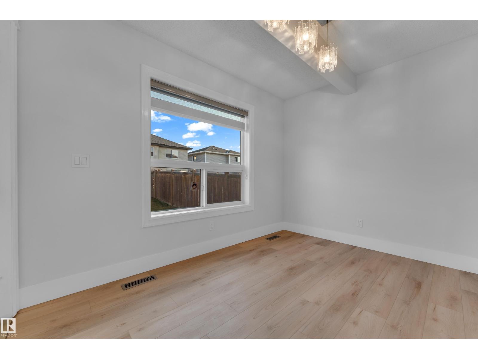3003 25 AV NW, Edmonton — photo 15