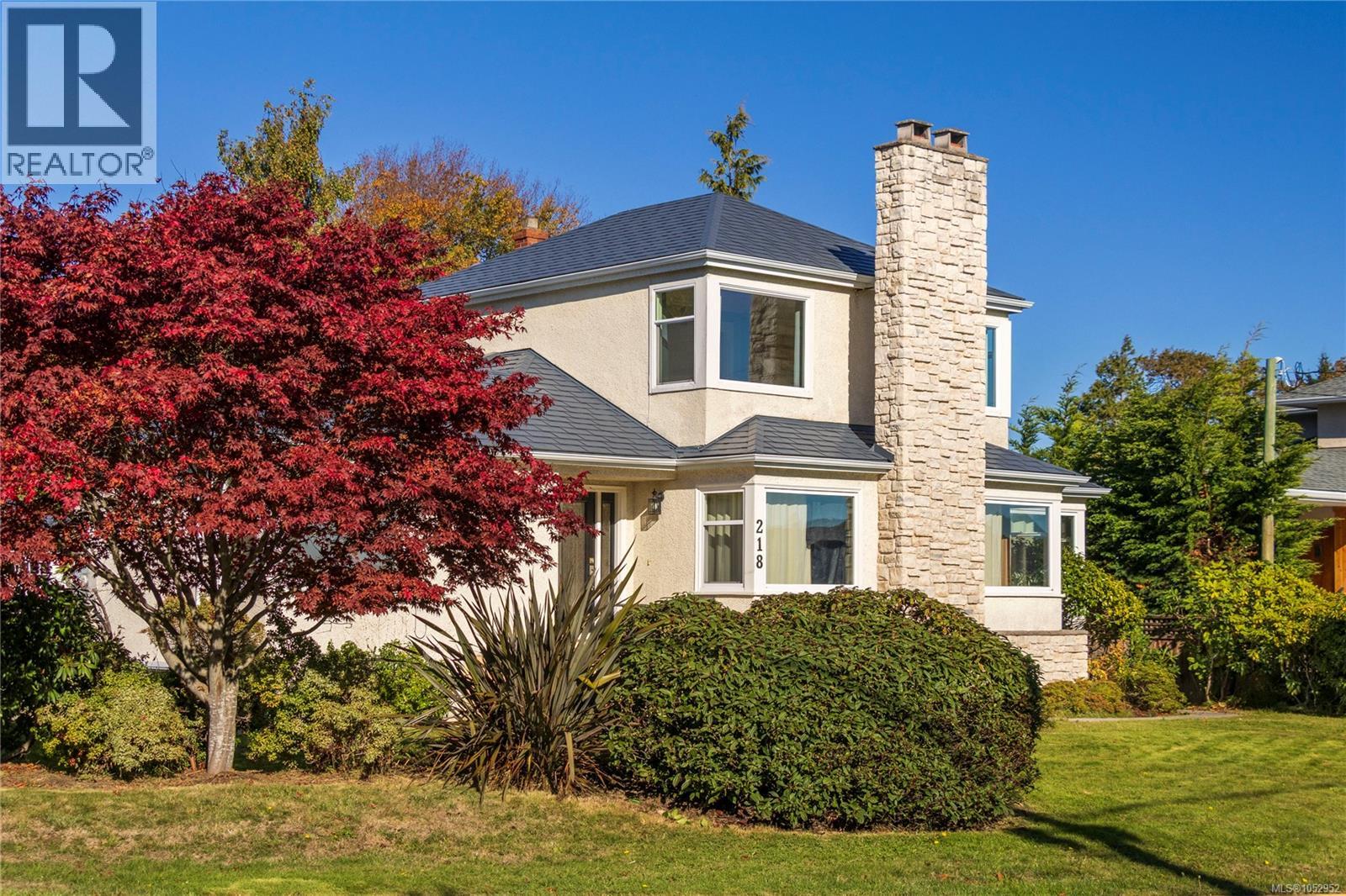  218 Beach Drive, Oak Bay