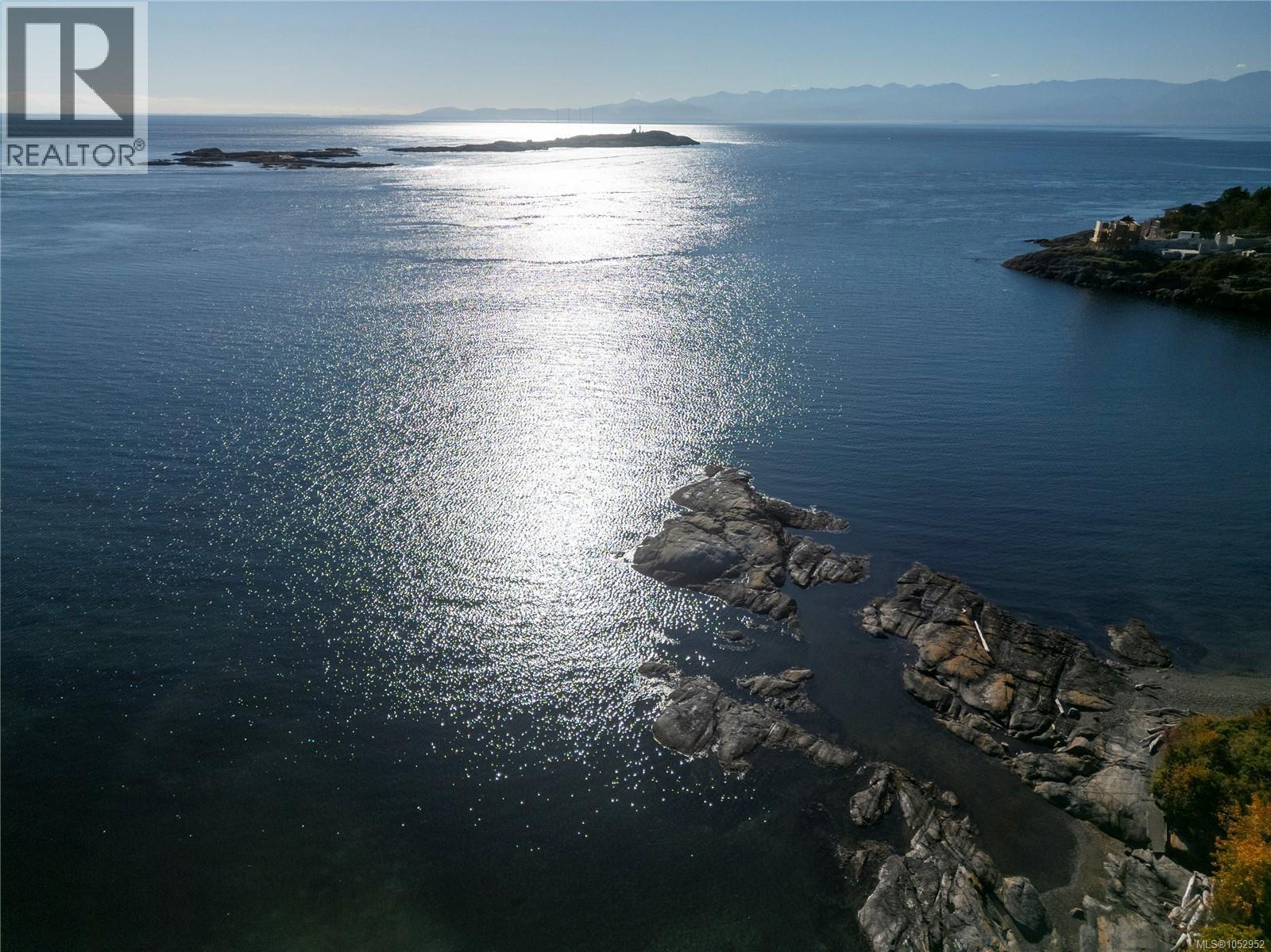  218 Beach Drive, Oak Bay