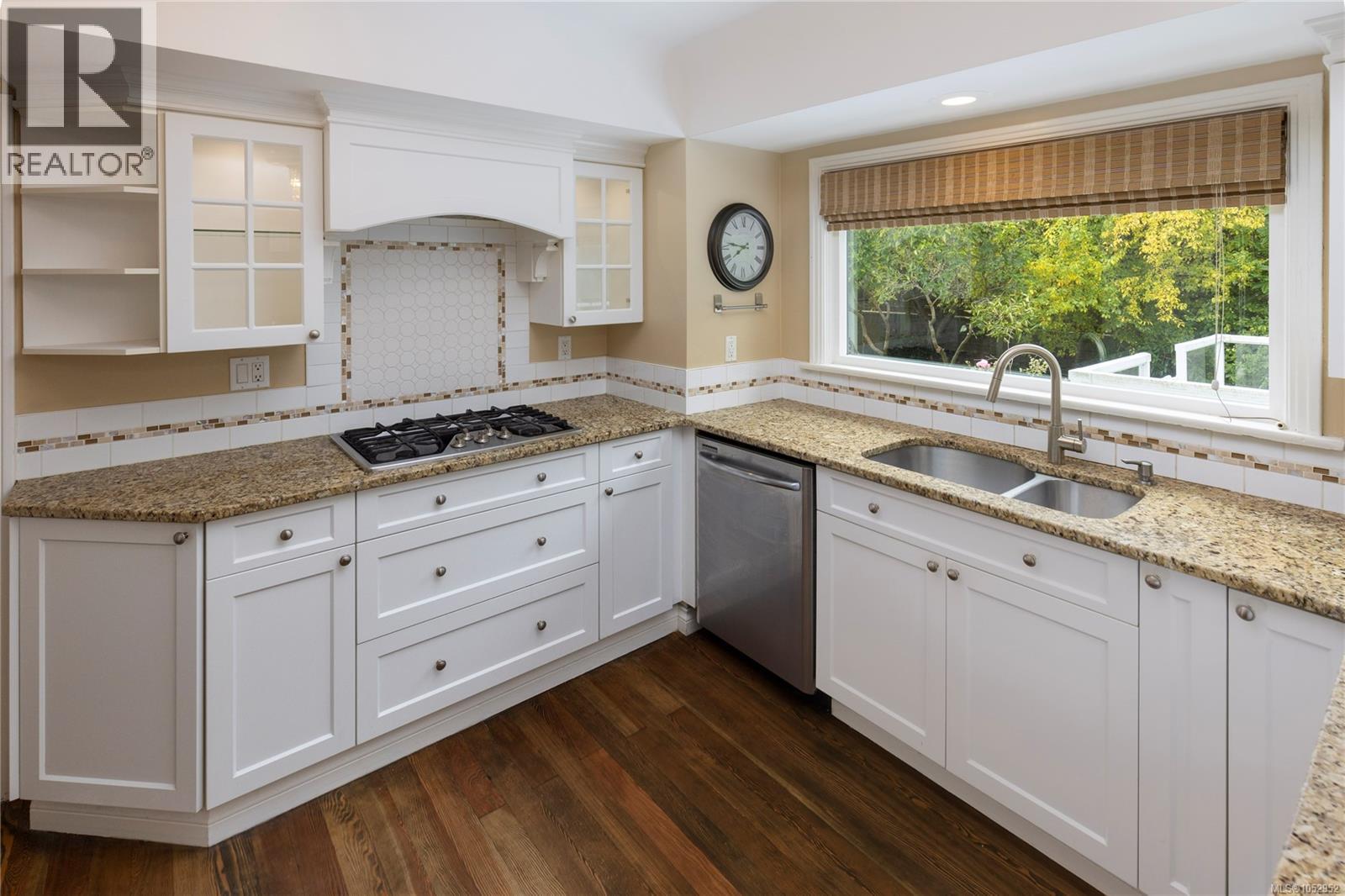  218 Beach Drive, Oak Bay