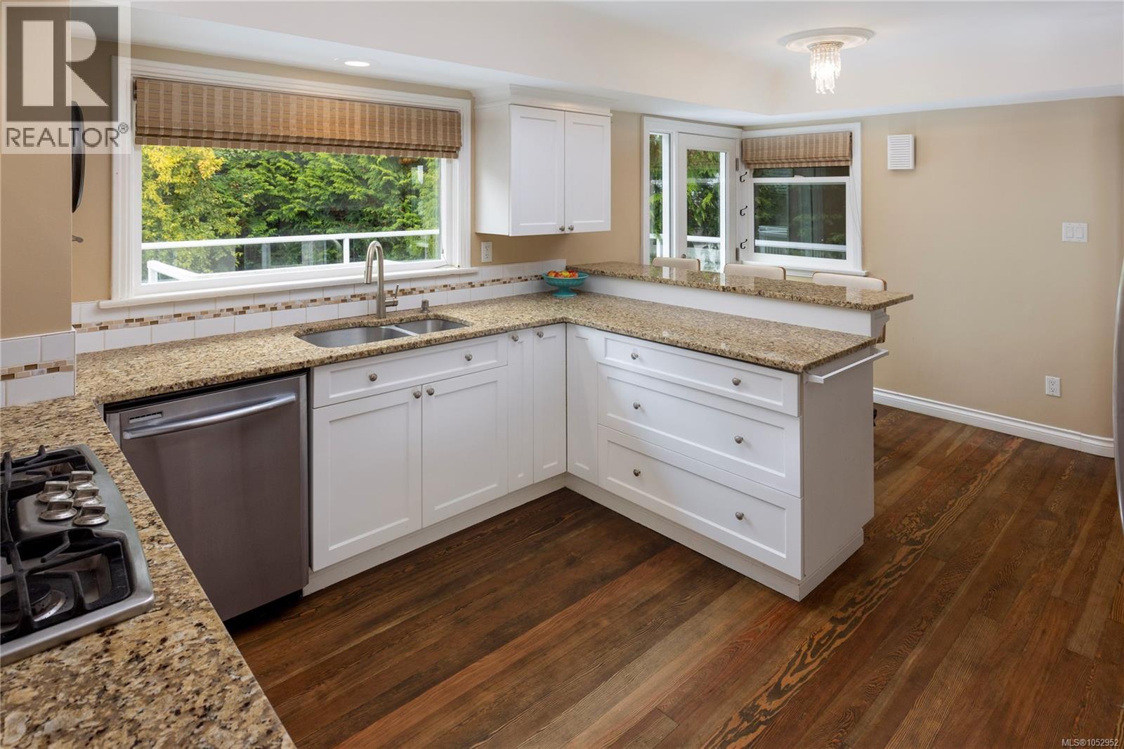  218 Beach Drive, Oak Bay