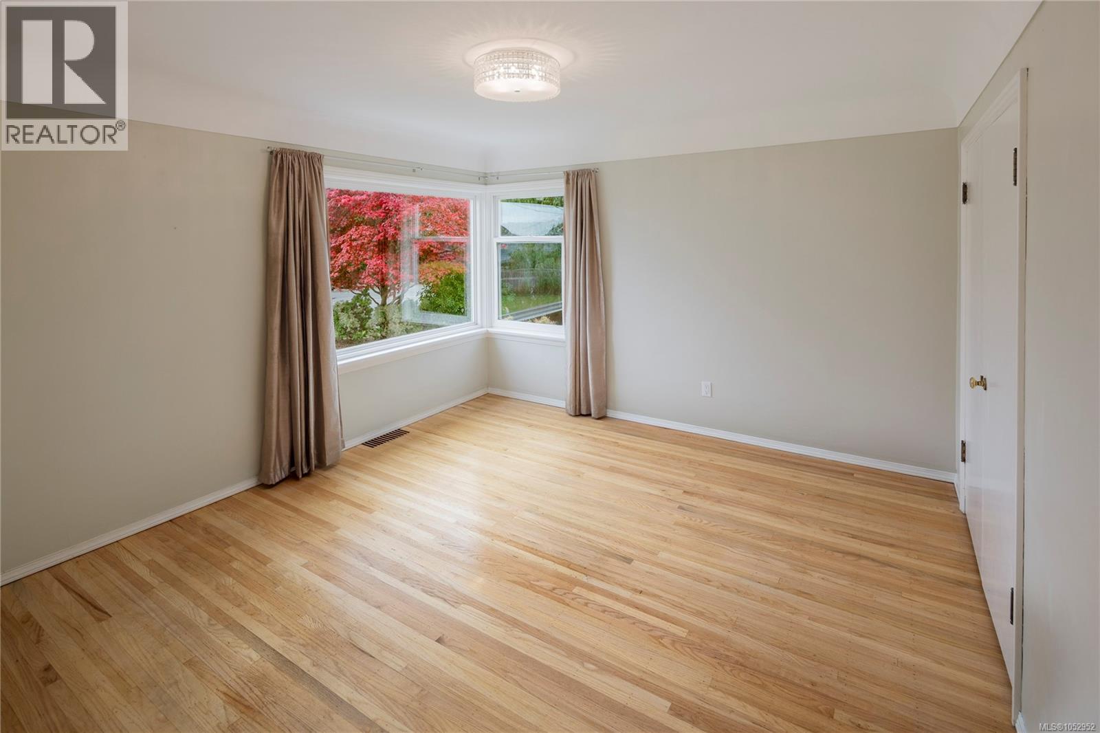  218 Beach Drive, Oak Bay