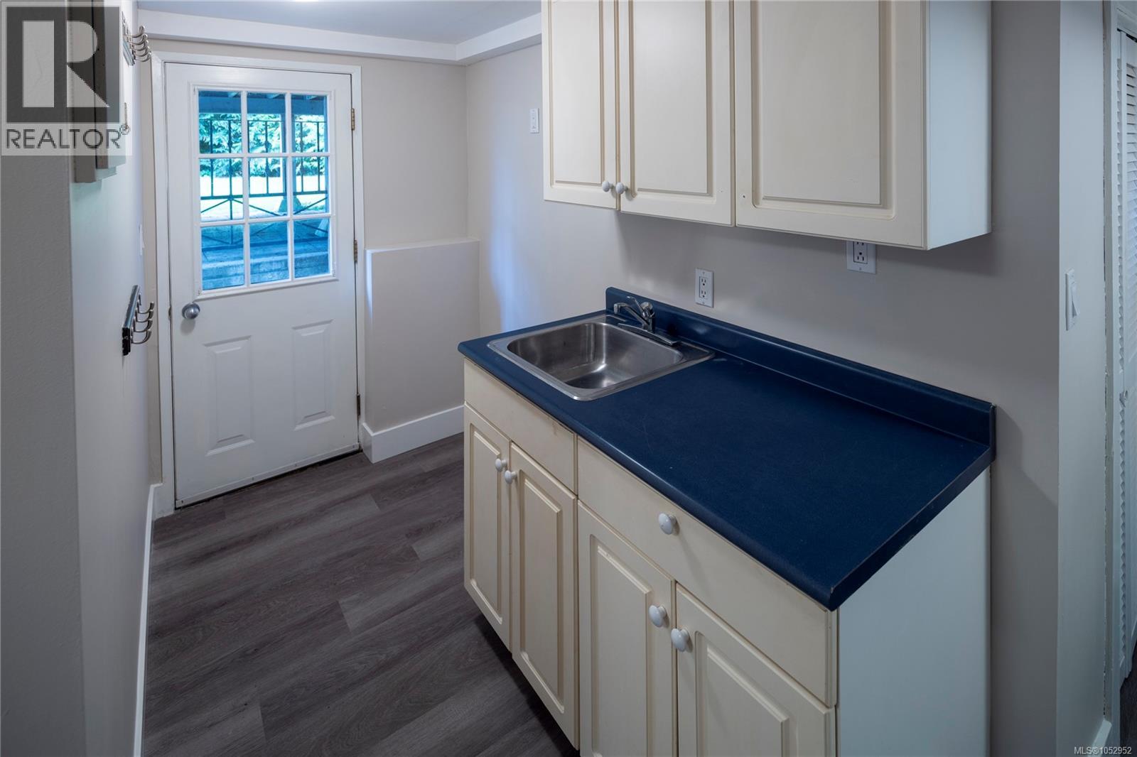  218 Beach Drive, Oak Bay
