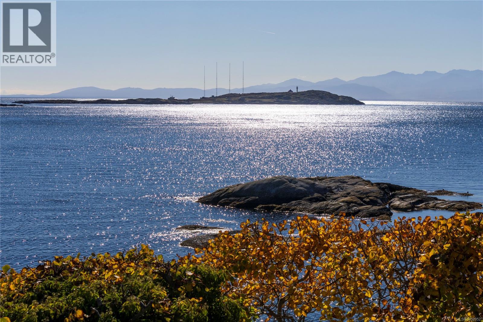 218 Beach Drive, Oak Bay