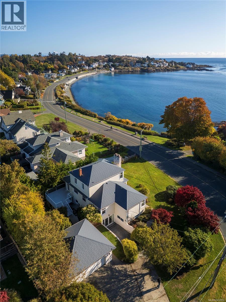  218 Beach Drive, Oak Bay