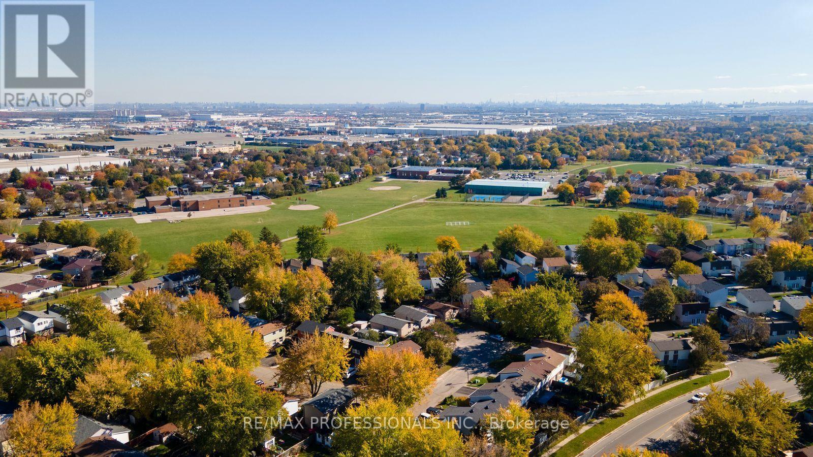 11 Grand Rapids Square, Brampton, ON photo 40