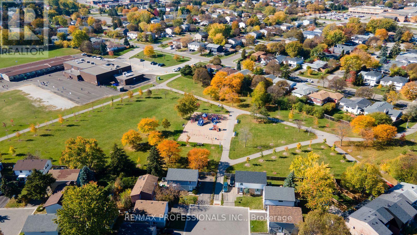 11 Grand Rapids Square, Brampton, ON photo 43