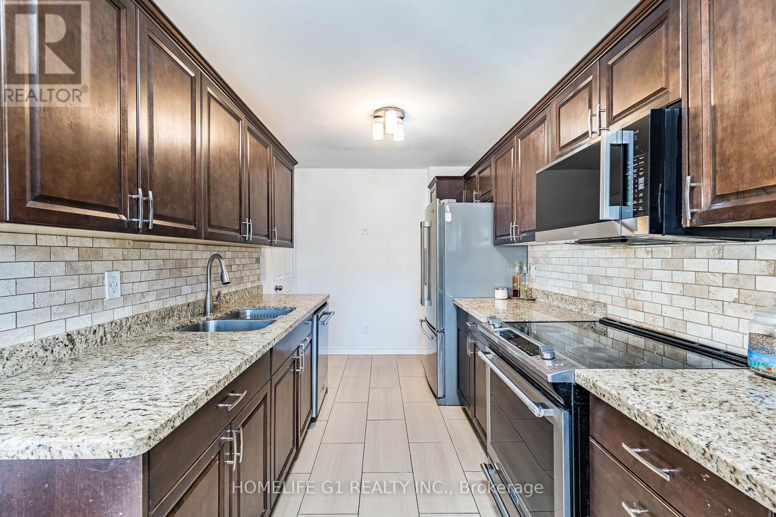 35 Greenbush Court, Brampton, ON photo 14