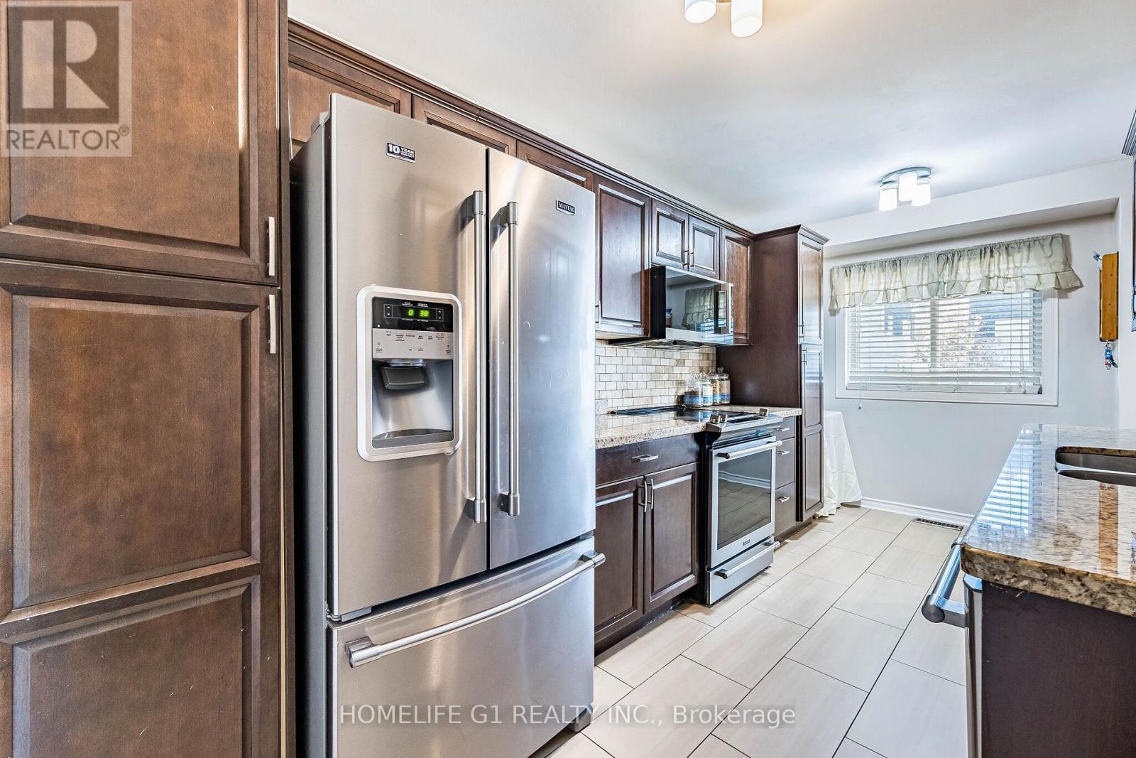 35 Greenbush Court, Brampton, ON photo 17