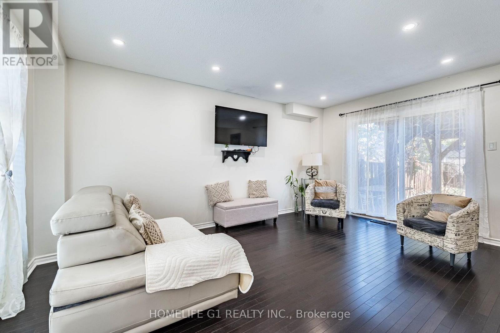 35 GREENBUSH COURT, Brampton (Northgate) — photo 9