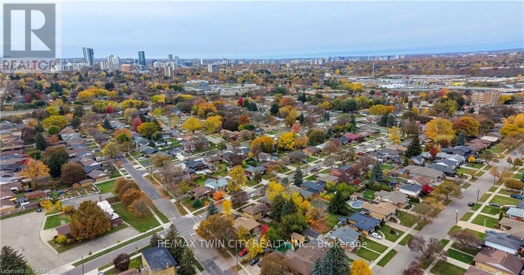 68 CAMBRIDGE Avenue, Kitchener, ON photo 45