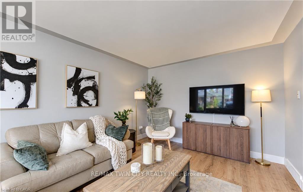 68 CAMBRIDGE AVENUE, Kitchener — photo 5