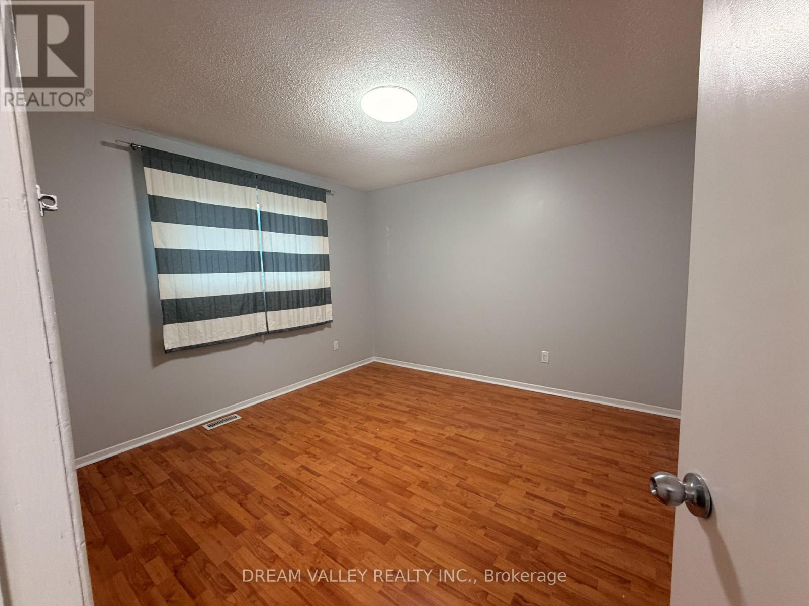 195 KEEFER ROAD, Thorold (Confederation Heights) — photo 11
