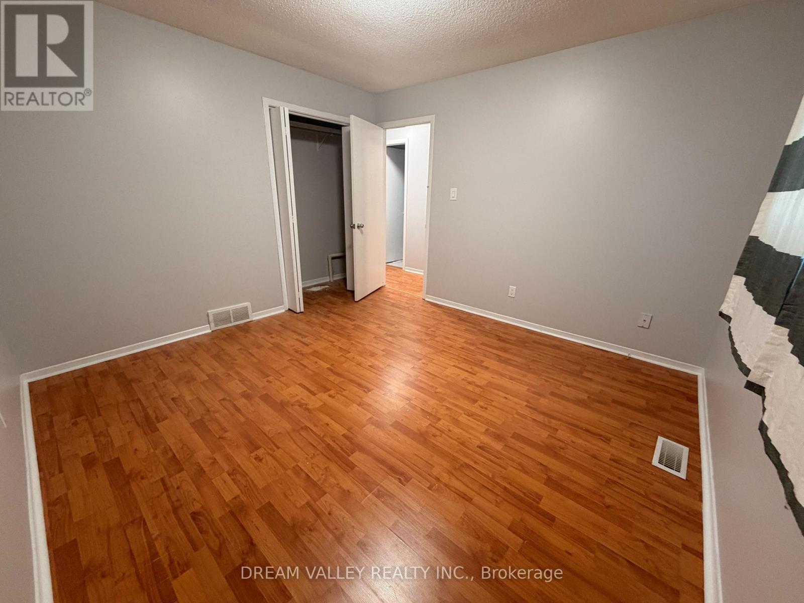 195 KEEFER ROAD, Thorold (Confederation Heights) — photo 12